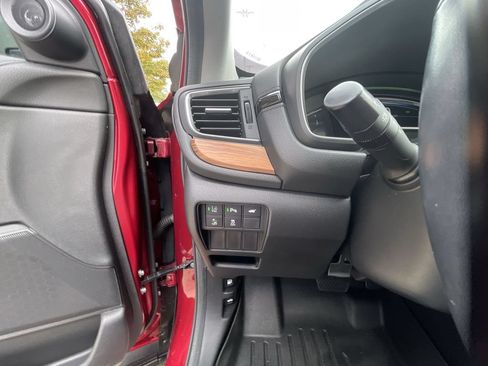 Used 2021 Honda CR-V Touring image 17