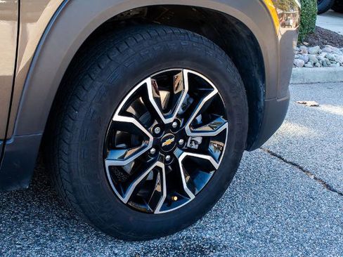 Used 2022 Chevrolet TrailBlazer ACTIV w/ Sun and Liftgate Package image 8