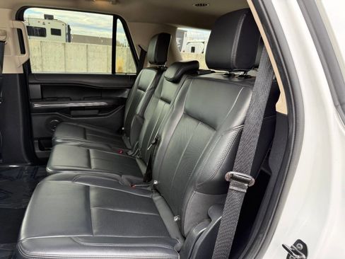 Used 2024 Ford Expedition XLT image 19
