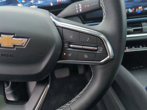 New 2025 Chevrolet Equinox EV LT w/ Convenience Package II image 18