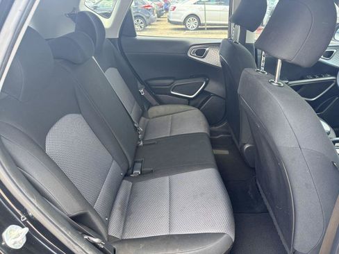 Used 2021 Kia Soul LX FWD image 13