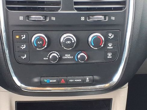 Used 2012 Dodge Grand Caravan SXT w/ Entertainment Group 1 image 7