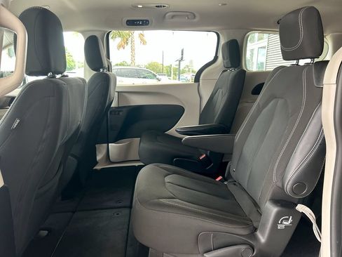 Used 2023 Chrysler Voyager LX FWD image 30
