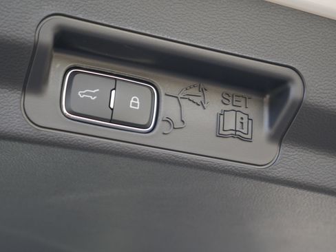 New 2026 Ford Explorer ST-Line w/ ST-Line Street Pack image 29