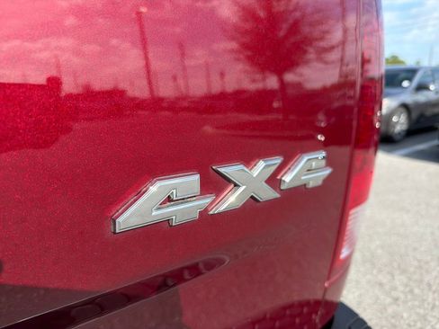 Used 2020 RAM 1500 Classic SLT AWD/4WD image 11