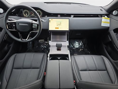 New 2026 Land Rover Range Rover Evoque Dynamic SE image 9