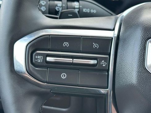 Used 2025 GMC Yukon Elevation image 22