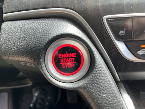 Used 2018 Honda Accord EX image 22