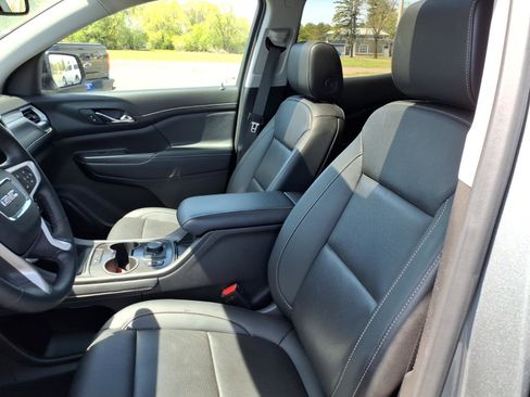 Used 2023 GMC Acadia SLT w/ Elevation Edition AWD/4WD image 19