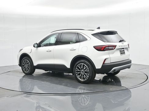 New 2025 Ford Escape SE image 6