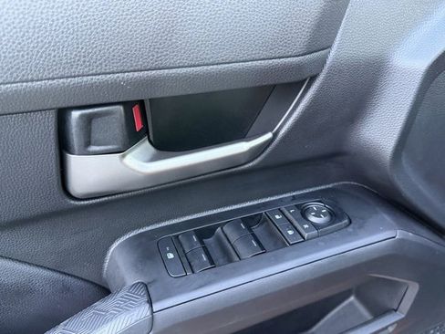 Used 2025 Toyota Tacoma TRD Off-Road image 13