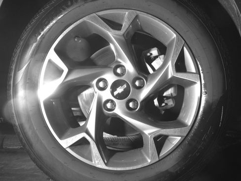 Used 2025 Chevrolet Trax LT w/ LT Convenience Package image 13