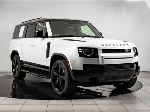 New 2026 Land Rover Defender 130 V8 image 4