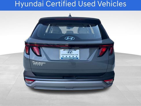 Certified 2025 Hyundai Tucson SE FWD image 6