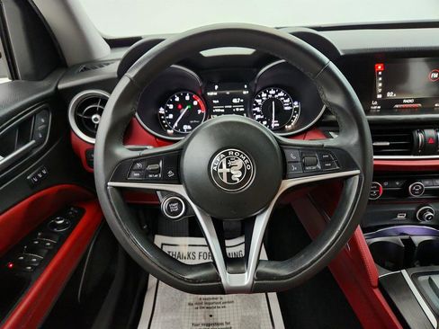 Used 2019 Alfa Romeo Stelvio AWD image 16