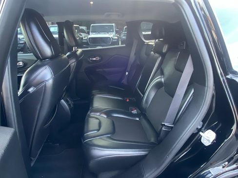 Certified 2021 Jeep Cherokee Latitude Plus image 21