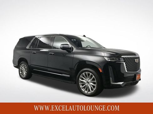 Used 2023 Cadillac Escalade ESV Premium Luxury image 8