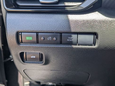Certified 2025 Nissan Sentra SV w/ Trunk Package FWD image 31