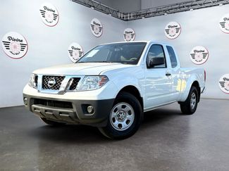 Used 2020 Nissan Frontier S image 1