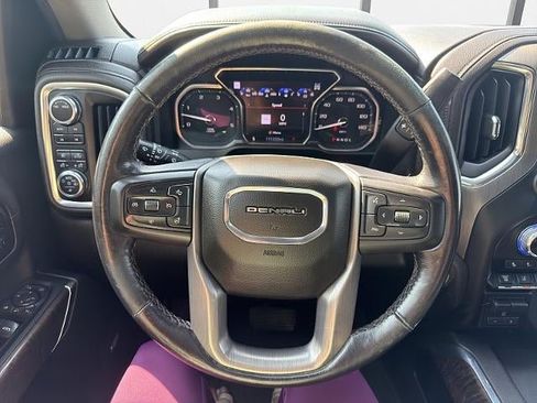 Used 2022 GMC Sierra 3500 Denali w/ Denali Ultimate Package AWD/4WD image 27