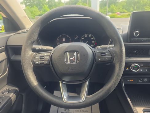 Used 2024 Honda CR-V EX image 19