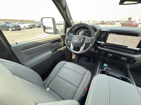 New 2026 GMC Sierra 2500 SLT w/ SLT Premium Package AWD/4WD image 18