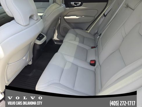 Certified 2023 Volvo XC60 B5 Ultimate w/ Climate Package AWD/4WD image 24