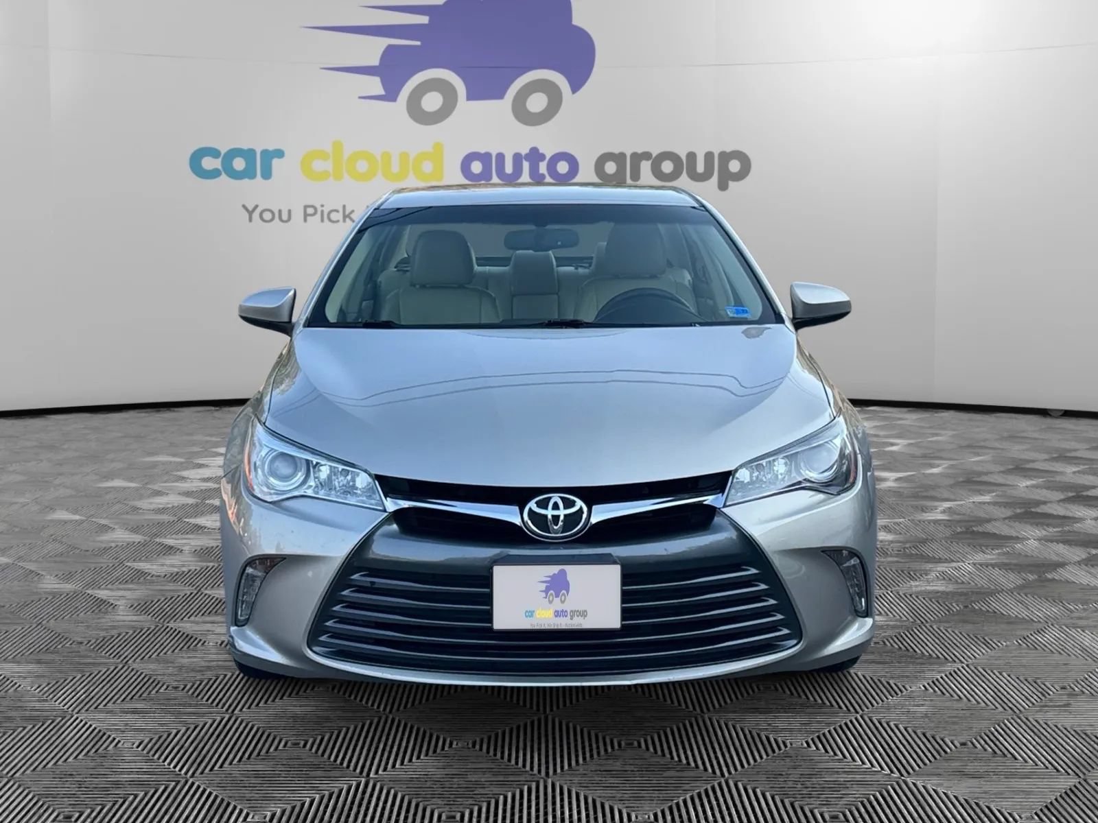 Used 2015 Toyota Camry XLE w/ Convenience Package FWD image 8