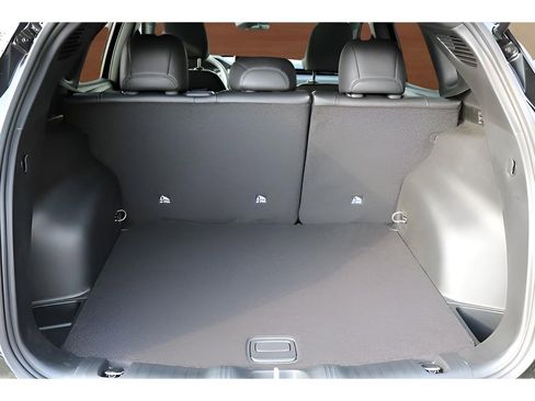 New 2026 Jeep Compass Latitude image 15