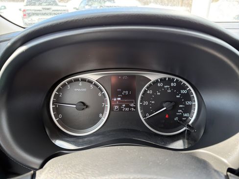 Used 2022 Nissan Kicks S image 16