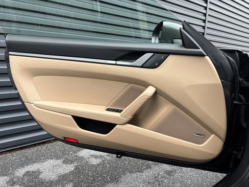 Certified 2022 Porsche 911 Carrera image 9