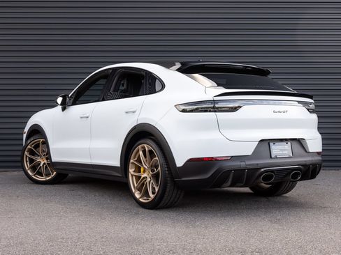 Certified 2022 Porsche Cayenne Turbo GT AWD/4WD image 3