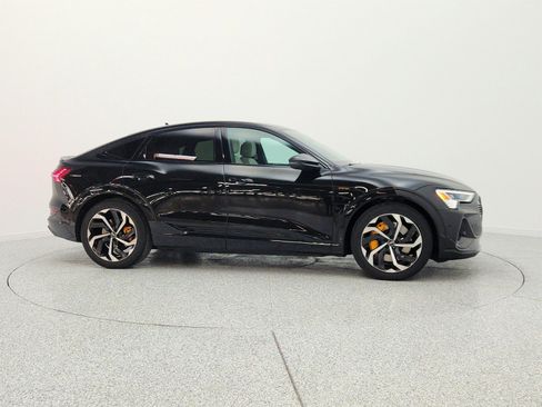Used 2023 Audi e-tron Premium Plus w/ Premium Plus Package AWD/4WD image 4
