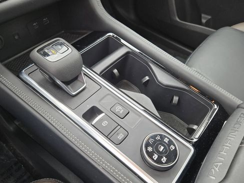 Used 2023 Nissan Pathfinder Platinum AWD/4WD image 27