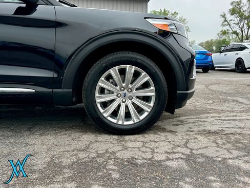 Used 2021 Ford Explorer Limited w/ Hybrid Equipment Group 310A AWD/4WD image 9