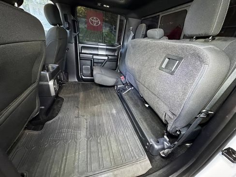 Used 2018 Ford F150 XLT w/ Equipment Group 302A Luxury AWD/4WD image 41
