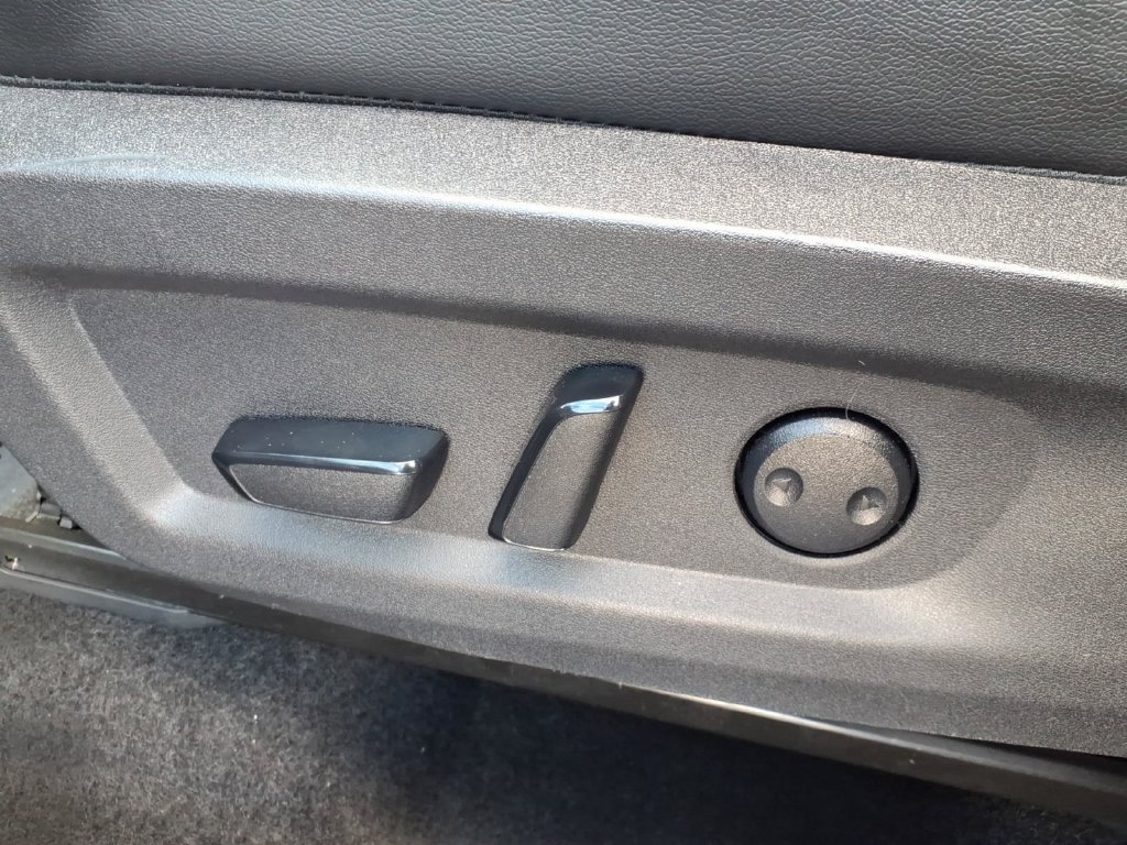 Certified 2025 Nissan Murano SV AWD/4WD image 16
