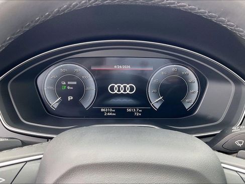 Used 2023 Audi Q5 e Premium Plus w/ Premium Plus Package AWD/4WD image 29