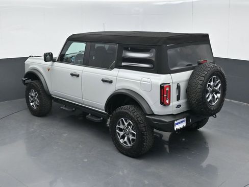 Used 2021 Ford Bronco Badlands image 43