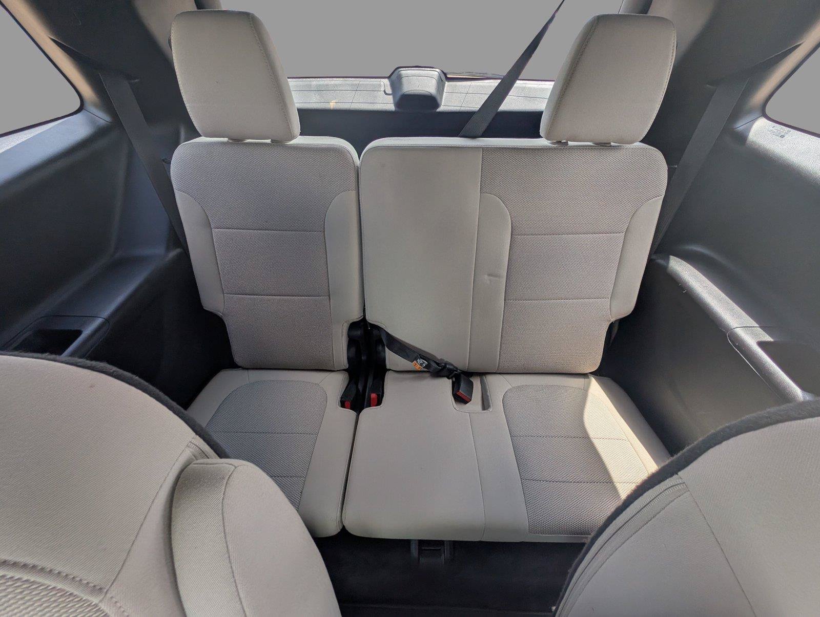 Used 2023 Chevrolet Traverse LT FWD image 36