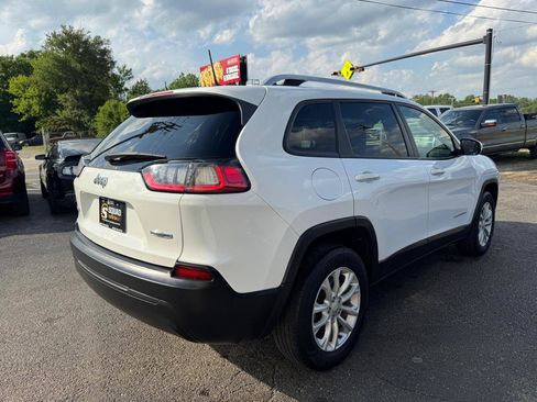 Used 2021 Jeep Cherokee Latitude AWD/4WD image 5