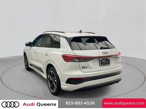 Used 2025 Audi Q4 e-tron Prestige image 6