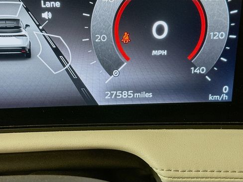 Used 2023 Nissan Ariya FWD image 19