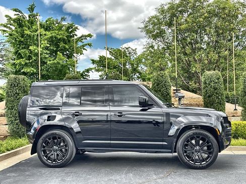 Used 2026 Land Rover Defender 110 OCTA AWD/4WD image 6