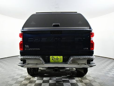 Used 2020 Chevrolet Silverado 2500 LTZ w/ LTZ Plus Package image 12