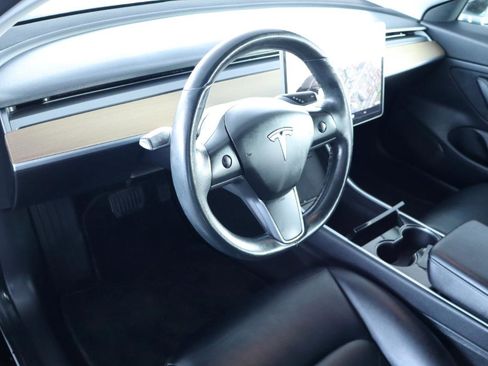 Used 2018 Tesla Model 3 Long Range RWD image 15