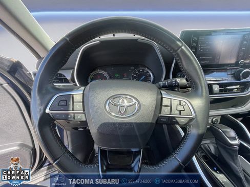 Used 2021 Toyota Highlander XLE AWD/4WD image 13