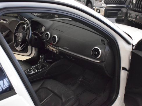Used 2017 Audi A3 e-tron Premium FWD image 27