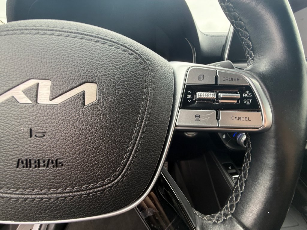 Used 2022 Kia Telluride SX w/ Nightfall Edition Package AWD/4WD image 15