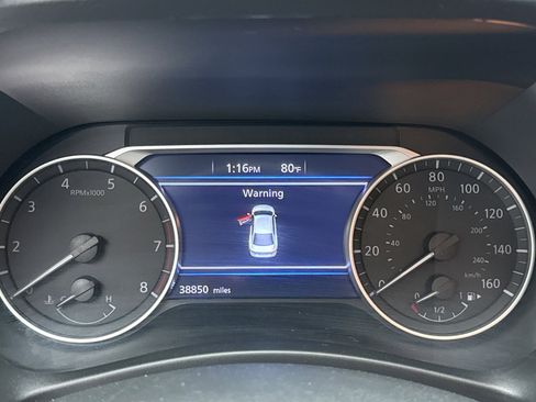 Used 2024 Nissan Sentra SV image 9